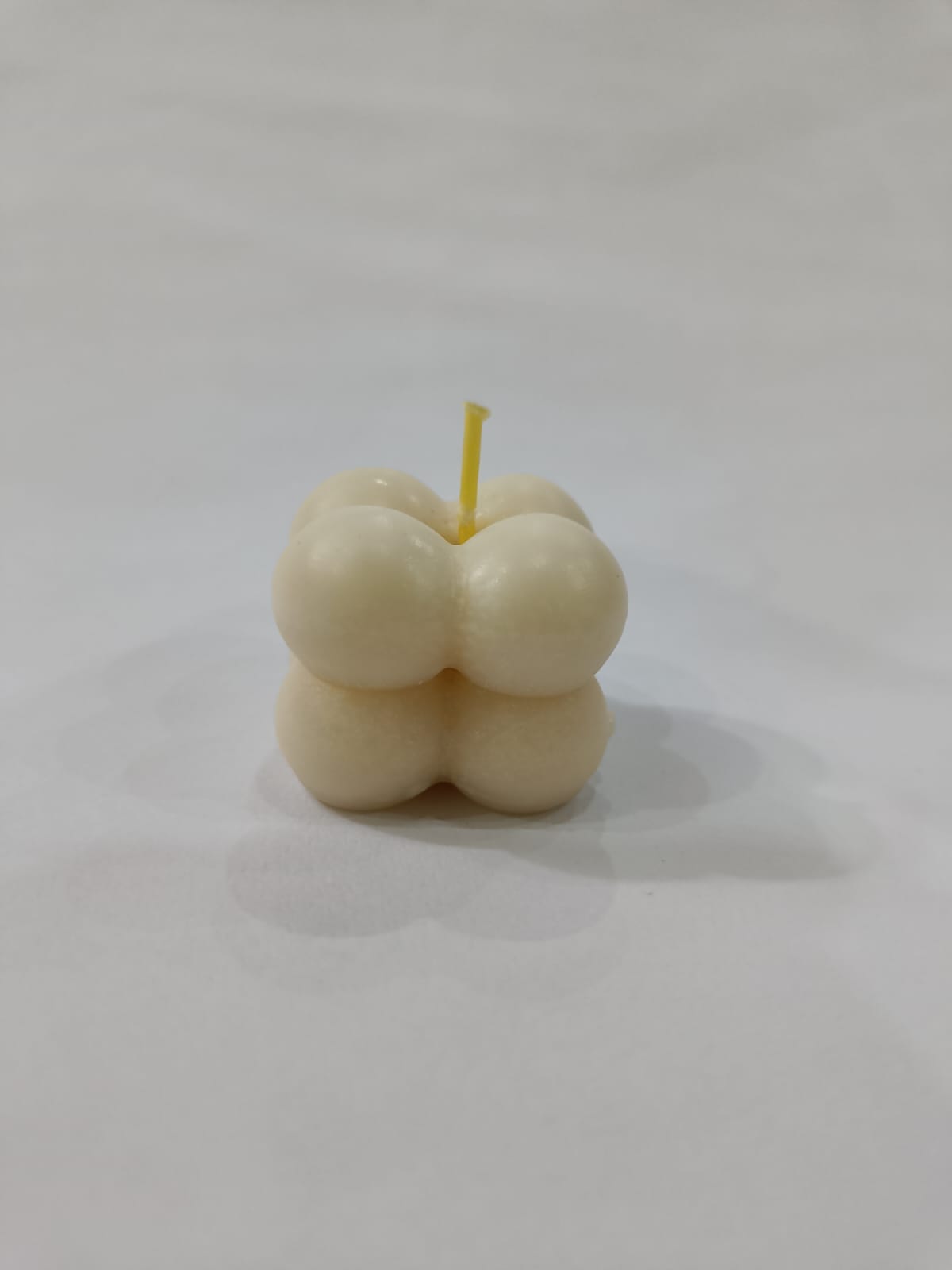 ✨ Mini Bubble Candle