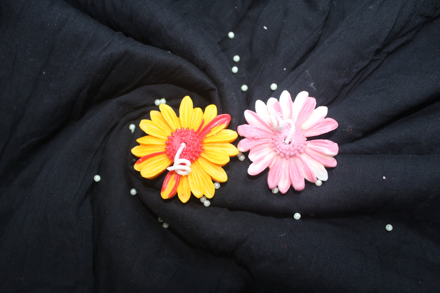 🌼 Daisy Floating Candle – Blooming Light, Floating Delight 🌼